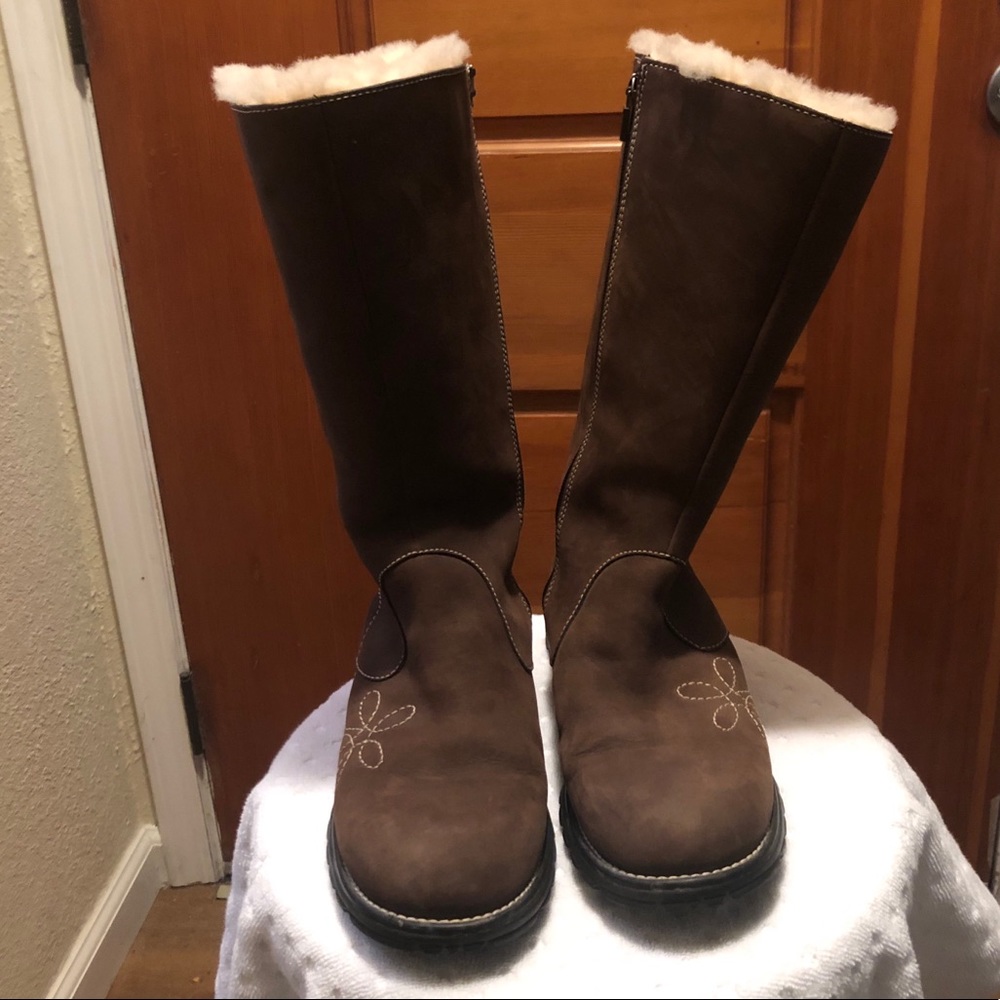 UGG tall suede boots 9